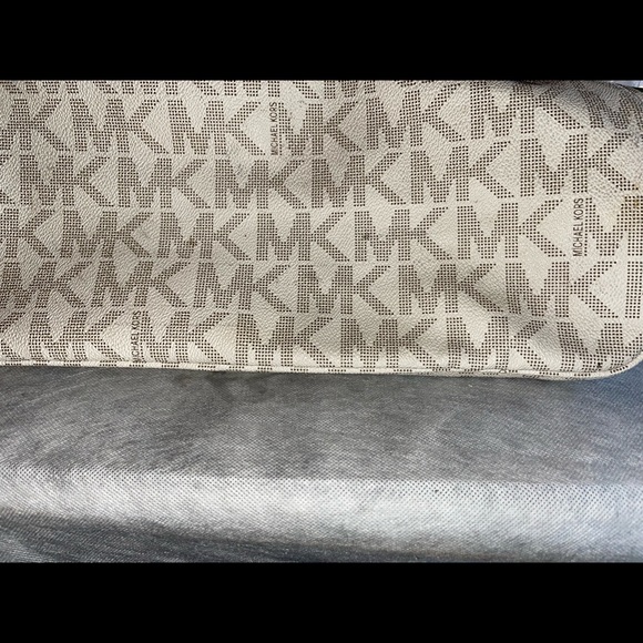 *Bundle* Michael Kors Jet Set Logo Medium Travel Tote & Fulton Travel Pouch - Picture 15 of 15